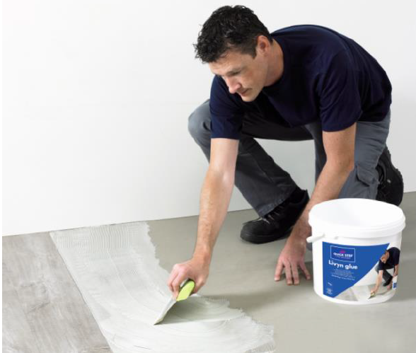 Применение клея Quick Step Livyn Adhesive